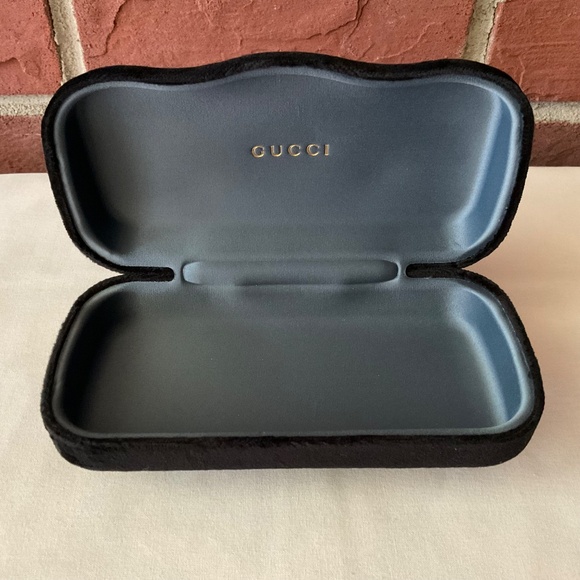 Gucci Black Velvet Clamshell Sunglasses Case NEW main image 5